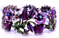 Purple Bracelet of Roses and Hearts Jewelry Design